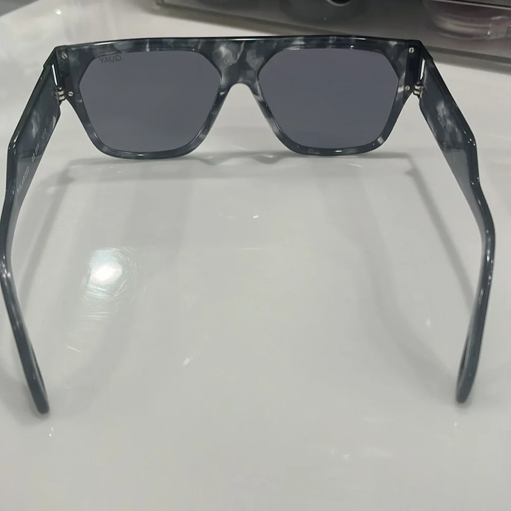 Quay sunglasses - Picture 5 of 8